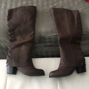 Fergalicious Women's Truffle Boot